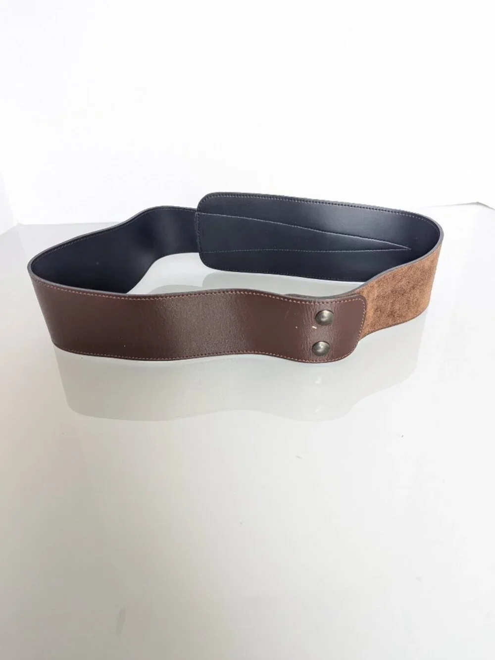 Saks Fifth Avenue Vintage Brown Suede And Leather Fashion Belt Snap Close